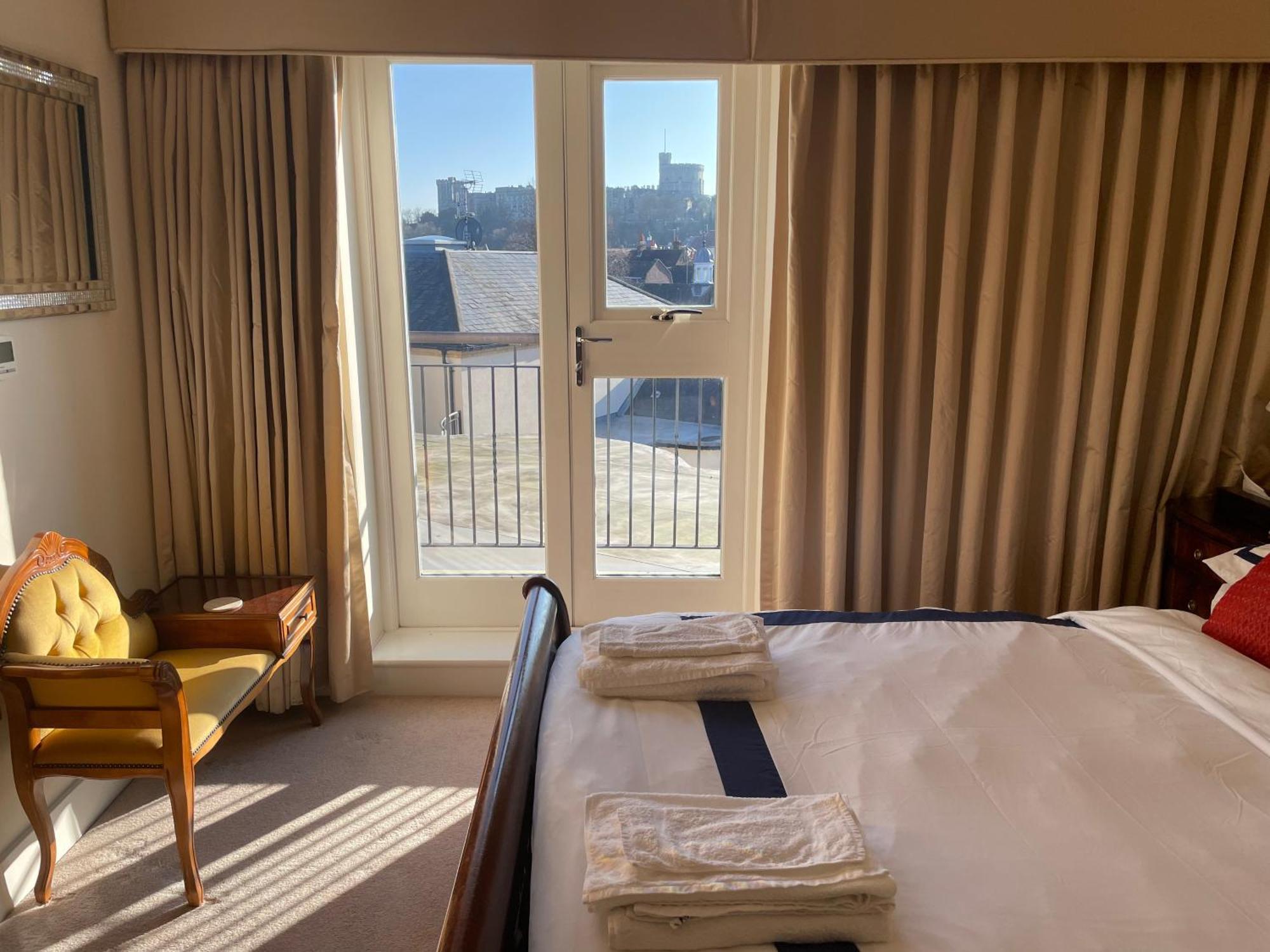 Top Floor En-Suite Double Bedrooms With Great View Of Windsor Castle & Free Parking Exterior foto